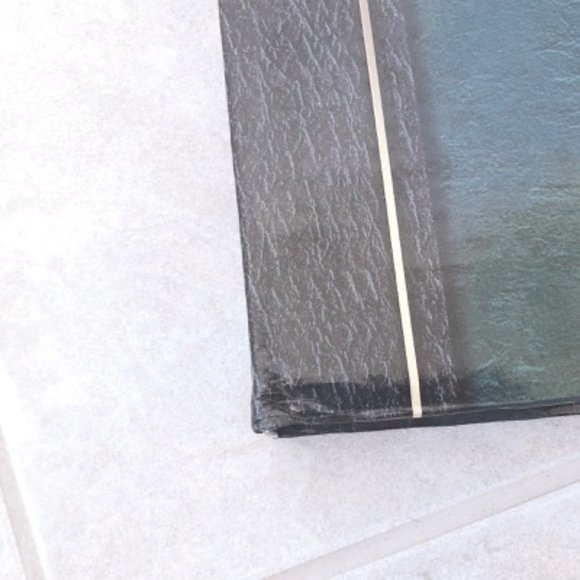 NEW Albums x2 Bundle - Picture 7 of 7